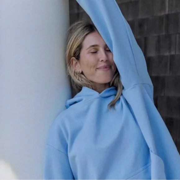 PARKE embroidered Hoodie - Picture 2 of 8